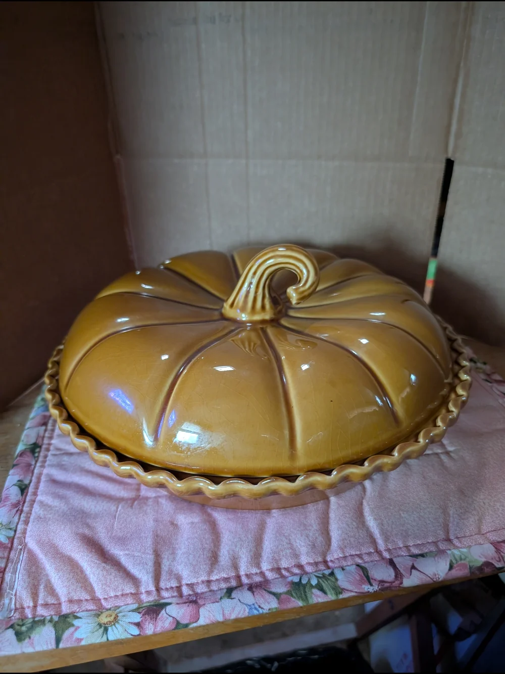 Crate&Barrel Ceramic Pumpkin Casserole Dish - Mustard Yellow